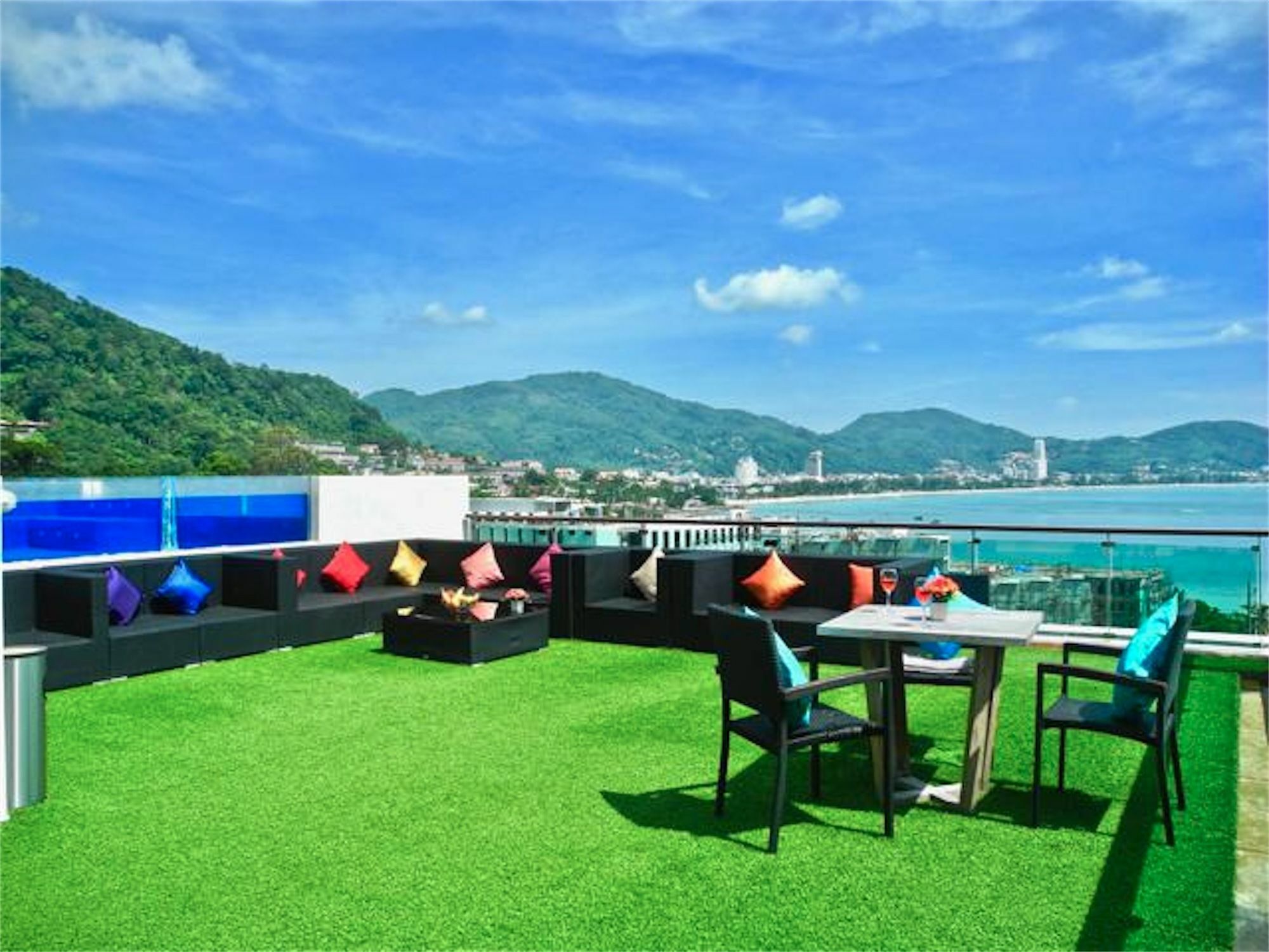 The Privilege Residence : 1 Bedroom Apartment In Patong Extérieur photo